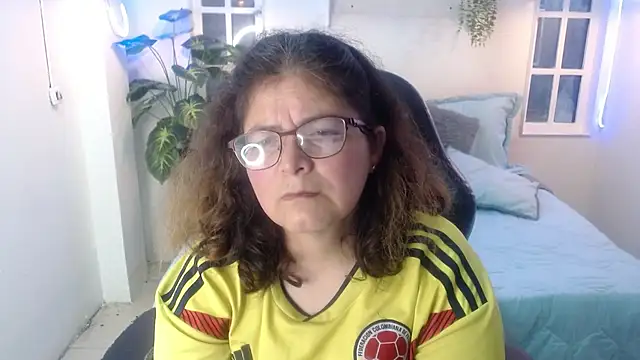 Snapshot of Linda_banks_ chatting on 10-18-25, 08:53 Linda banks online show from 10-18-25, 08:53