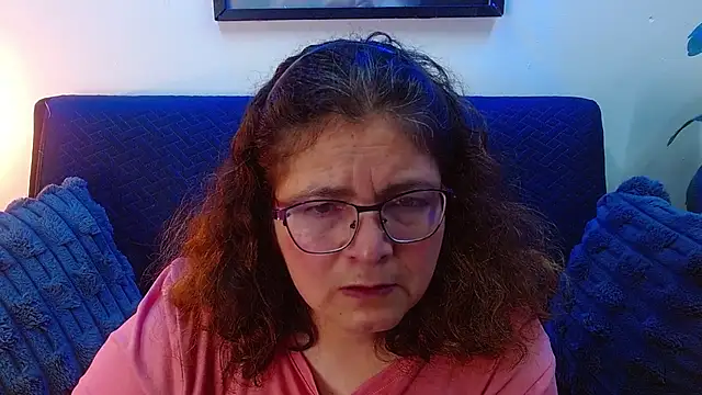 Snapshot of Linda_banks_ chatting on 10-21-25, 01:28 Linda banks online show from 10-21-25, 01:28