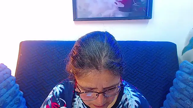 Snapshot of Linda_banks_ chatting on 11-06-25, 01:39 Linda banks online show from 11-06-25, 01:39