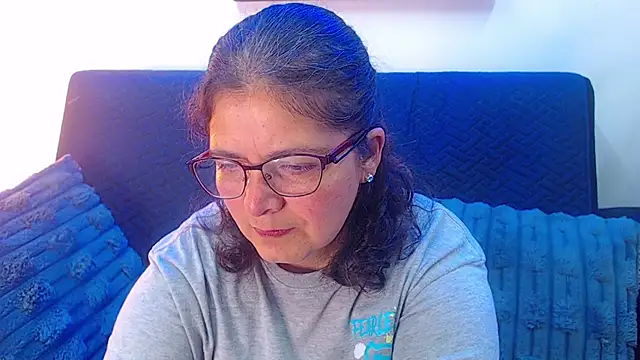 Snapshot of Linda_banks_ chatting on 11-14-25, 01:26 Linda banks online show from 11-14-25, 01:26