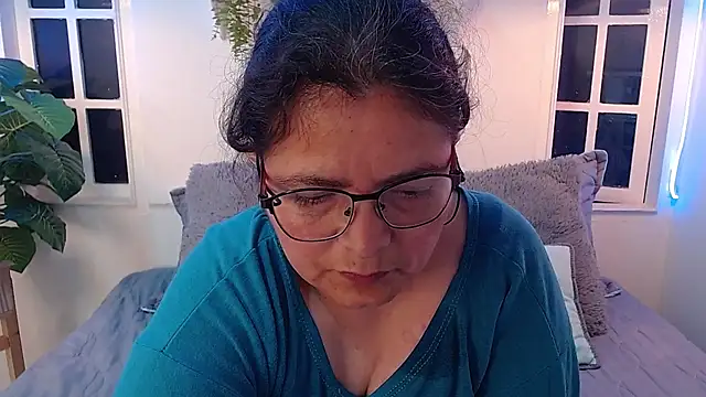 Snapshot of Linda_banks_ chatting on 11-26-25, 09:43 Linda banks online show from 11-26-25, 09:43