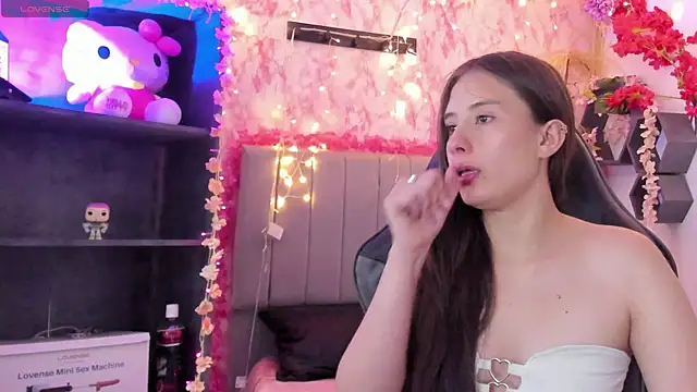 Scarlett21   online show from 04-15-26, 07:21