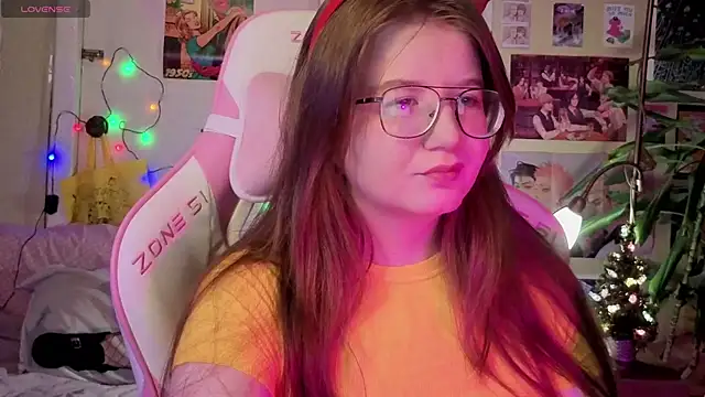 Sienna-Cow online show from 12-22-25, 05:21