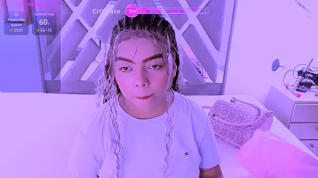 nahomy ryans online show from 10-28-25, 06:21