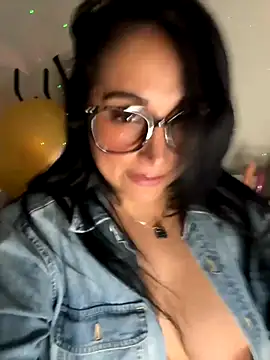 hotadhara01 online show from 10-22-25, 02:12