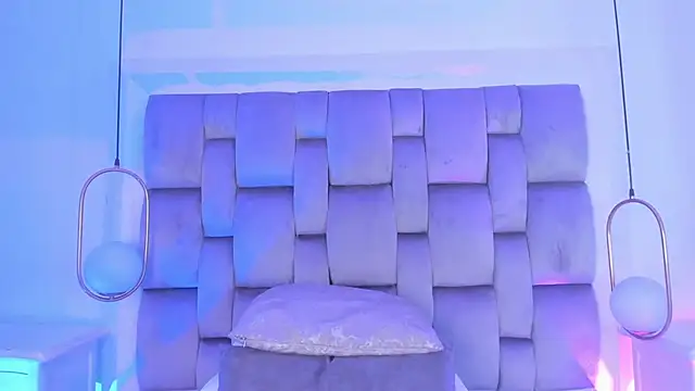 Snapshot of OnlyGia chatting on 01-17-26, 03:11 OnlyGia online show from 01-17-26, 03:11