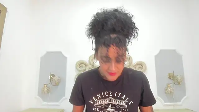 Snapshot of OnlyGia chatting on 01-17-26, 10:35 OnlyGia online show from 01-17-26, 10:35