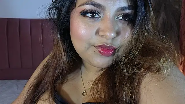 Hela Collins online show from 10-17-25, 04:48