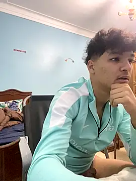 Snapshot of dermino12 chatting on 11-28-25, 02:09 dermino12 online show from 11-28-25, 02:09