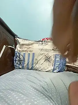 Snapshot of dermino12 chatting on 02-12-26, 01:39 dermino12 online show from 02-12-26, 01:39