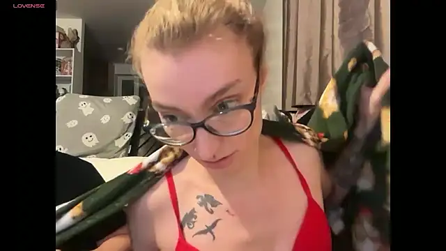 harleyblair online show from 11-24-25, 11:15