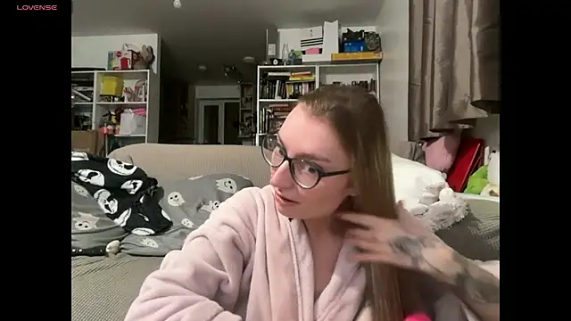 harleyblair online show from 02-05-26, 11:20