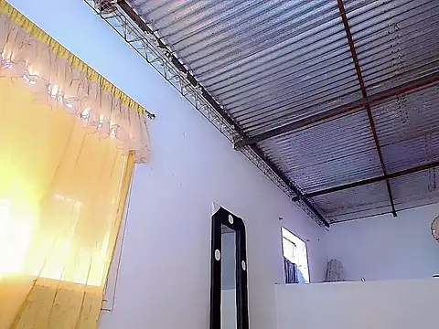 Snapshot of Anthonella_valentina chatting on 05-15-26, 05:20 Anthonella valentina online show from 05-15-26, 05:20