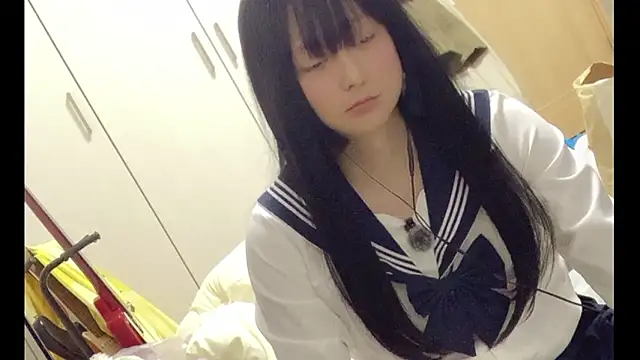 Snapshot of Mia032 chatting on 01-17-26, 03:28 Mia032 online show from 01-17-26, 03:28