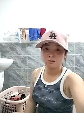 Snapshot of asian_2k chatting on 10-09-25, 03:26 asian 2k online show from 10-09-25, 03:26