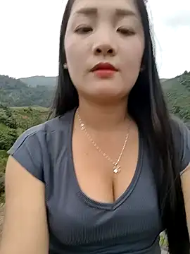 Snapshot of asian_2k chatting on 10-23-25, 10:14 asian 2k online show from 10-23-25, 10:14