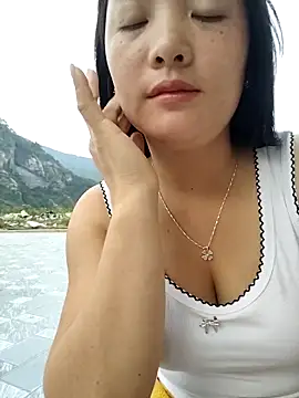 Snapshot of asian_2k chatting on 10-27-25, 11:20 asian 2k online show from 10-27-25, 11:20