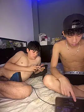 Snapshot of Kailertwink chatting on 06-09-26, 12:55 Kailertwink online show from 06-09-26, 12:55