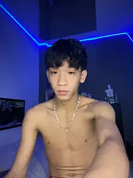 Snapshot of Kailertwink chatting on 06-20-26, 02:09 Kailertwink online show from 06-20-26, 02:09