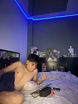 Snapshot of Kailertwink chatting on 06-22-26, 03:58 Kailertwink online show from 06-22-26, 03:58