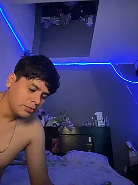 Snapshot of Kailertwink chatting on 07-02-26, 03:51 Kailertwink online show from 07-02-26, 03:51