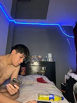 Snapshot of Kailertwink chatting on 07-06-26, 04:53 Kailertwink online show from 07-06-26, 04:53
