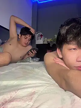 Snapshot of Kailertwink chatting on 07-28-26, 03:08 Kailertwink online show from 07-28-26, 03:08
