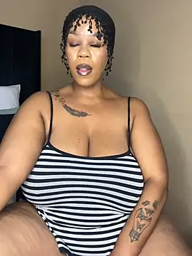 THICKBUNNYCHICKxxx online show from 03-12-26, 08:37