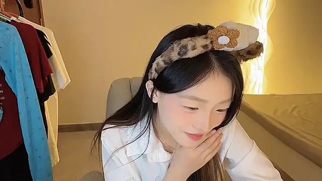 Snapshot of Robin-o3 chatting on 09-24-25, 03:37 Robin-o3 online show from 09-24-25, 03:37