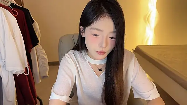 Snapshot of Robin-o3 chatting on 10-15-25, 06:08 Robin-o3 online show from 10-15-25, 06:08