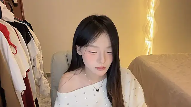 Snapshot of Robin-o3 chatting on 11-22-25, 09:30 Robin-o3 online show from 11-22-25, 09:30