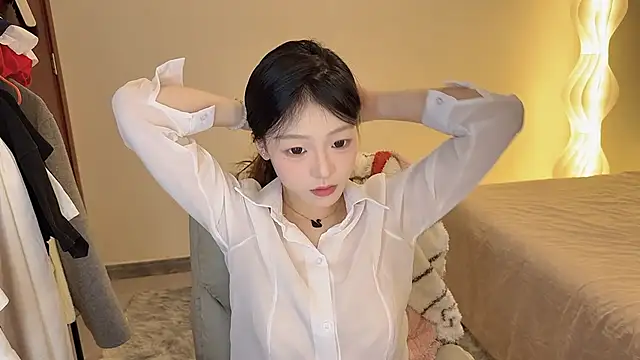 Snapshot of Robin-o3 chatting on 12-03-25, 04:27 Robin-o3 online show from 12-03-25, 04:27