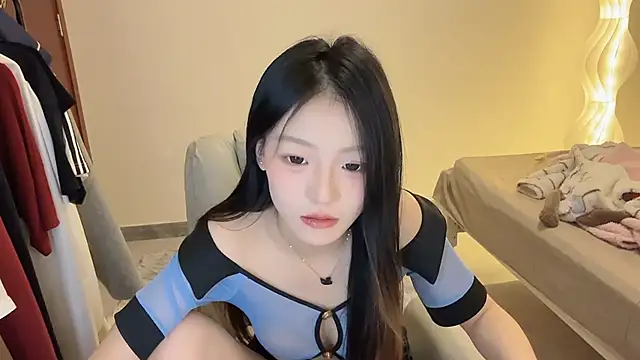 Snapshot of Robin-o3 chatting on 12-13-25, 07:53 Robin-o3 online show from 12-13-25, 07:53