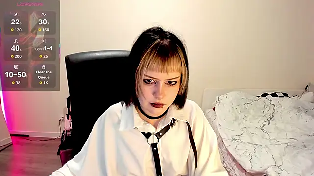 LiyaLuna online show from 10-21-25, 03:13