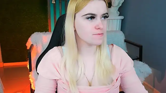 Stef Nicks online show from 04-21-26, 09:04