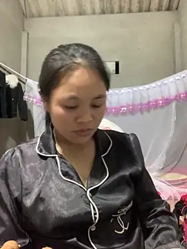 NhuFox online show from 10-04-25, 12:58