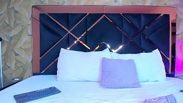 AliciaJerez1 online show from 11-07-25, 09:37