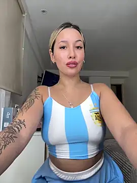 Snapshot of miagarcia250 chatting on 02-19-26, 05:42 miagarcia250 online show from 02-19-26, 05:42