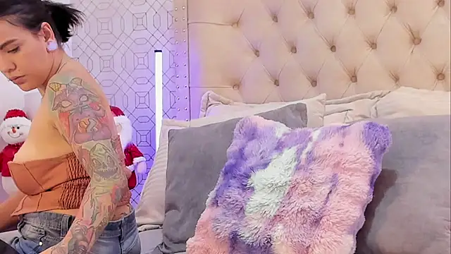 SuccubusDolly online show from 11-20-25, 08:19