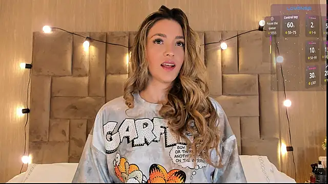 ClaradelMar online show from 11-15-25, 10:23