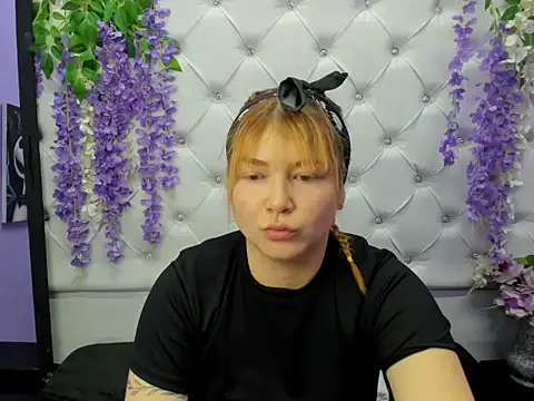 Snapshot of JuliettaRousse69 chatting on 09-09-25, 12:26 JuliettaRousse69 online show from 09-09-25, 12:26