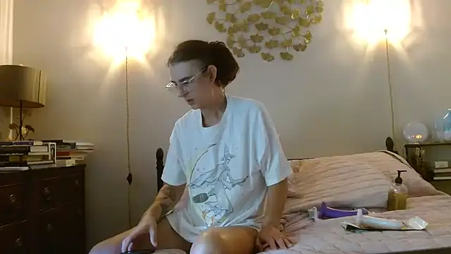 Snapshot of cindwyWow chatting on 10-08-25, 05:21 cindwyWow online show from 10-08-25, 05:21