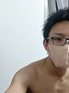 Snapshot of mitsuki0915 chatting on 05-12-26, 01:14 mitsuki0915 online show from 05-12-26, 01:14