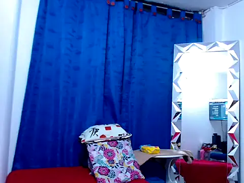 Snapshot of Sexysquirtmommy chatting on 10-20-25, 10:10 Sexysquirtmommy online show from 10-20-25, 10:10