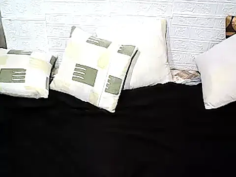 Snapshot of xxhottinybabe chatting on 01-08-26, 02:19 xxhottinybabe online show from 01-08-26, 02:19