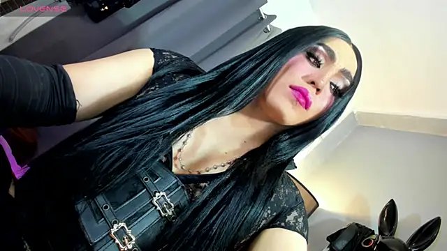 MagnaCumLoader17 online show from 10-18-25, 03:31