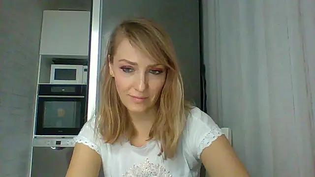 Snapshot of Vexxaa chatting on 02-23-26, 11:40 Vexxaa online show from 02-23-26, 11:40