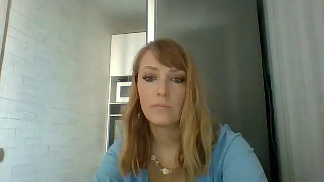 Snapshot of Vexxaa chatting on 03-18-26, 11:46 Vexxaa online show from 03-18-26, 11:46