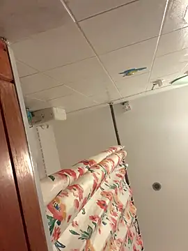 Snapshot of AmMadness chatting on 12-02-25, 08:48 AmMadness online show from 12-02-25, 08:48