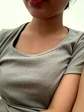 Nguyenha11 online show from 09-16-25, 05:52